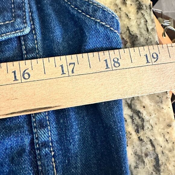 EUC - St John’s Bay Women’s Blue Jean Vest with buttons - Size Medium - Picture 4 of 5